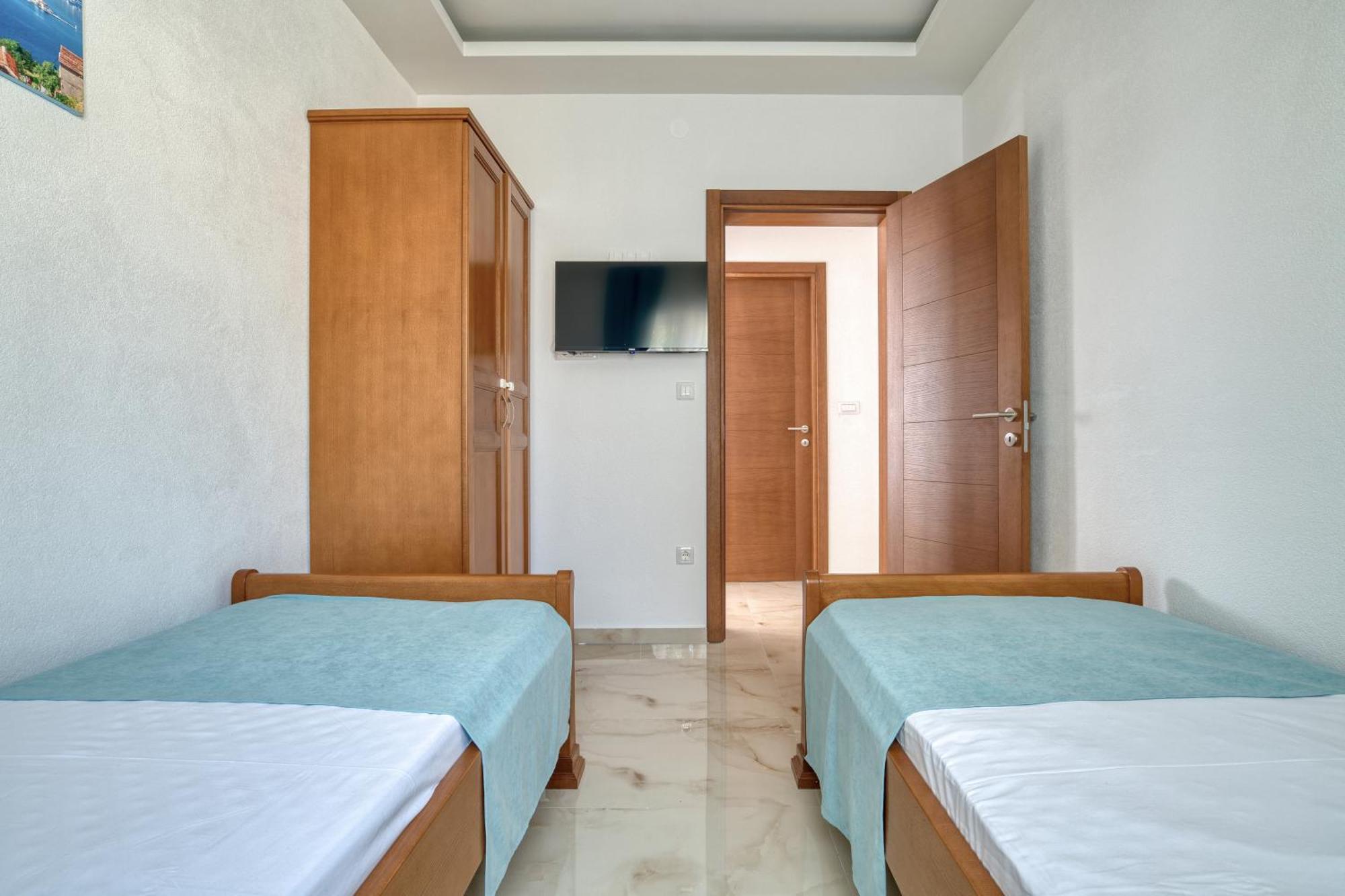 Apartments Ljubica Herceg Novi Exterior photo