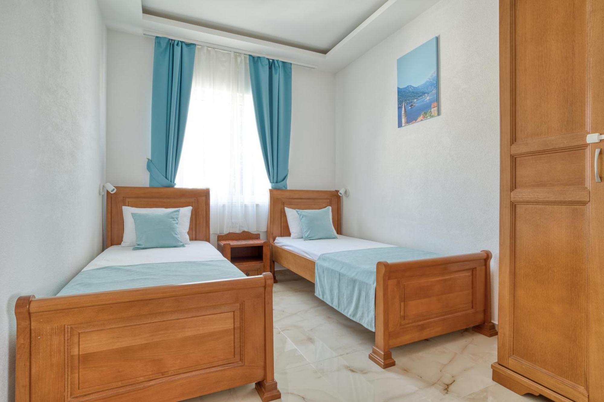 Apartments Ljubica Herceg Novi Exterior photo